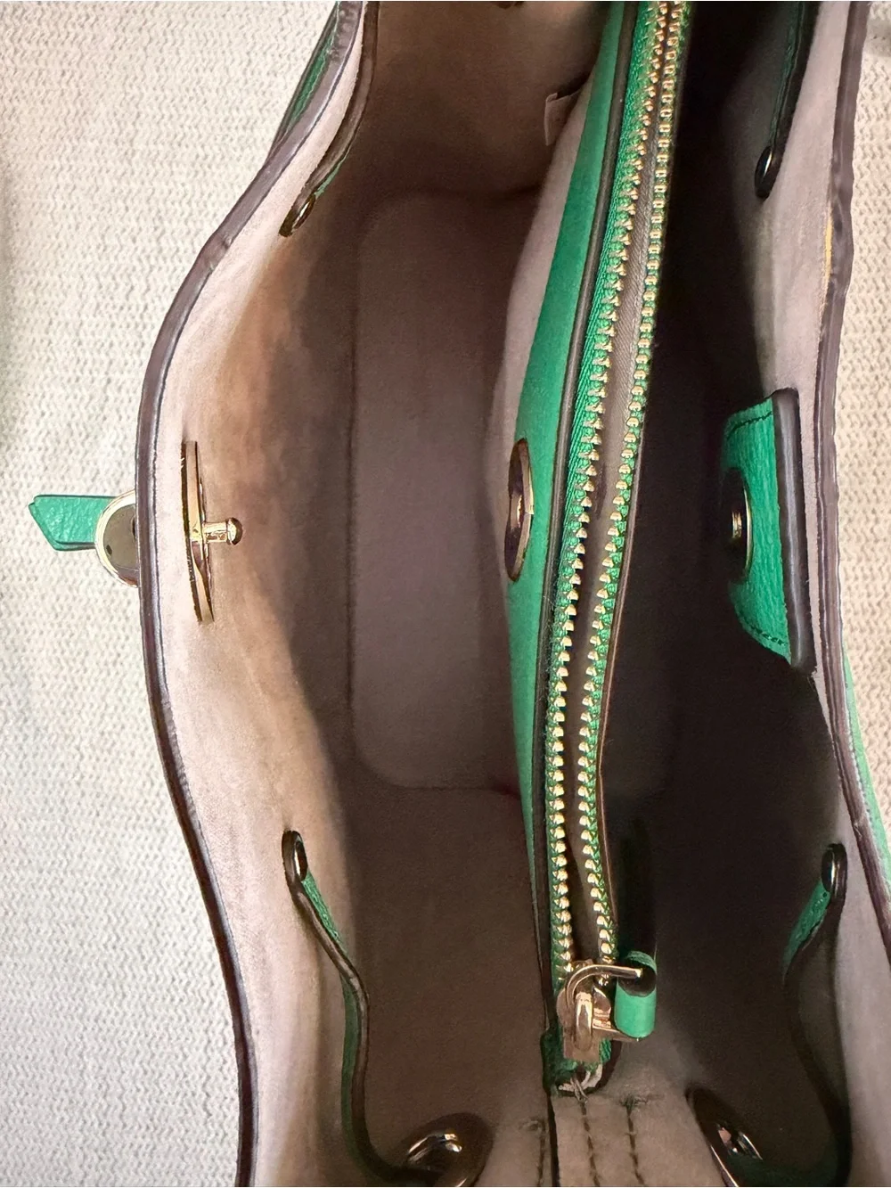 Kate Spade NY Marti Green Leather Large Bucket Shoulder Bag